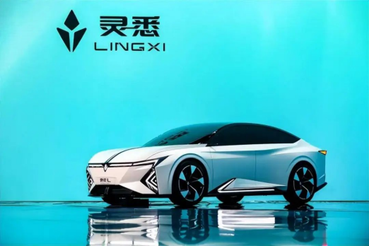 车消费节爆款新车一次看过瘾！尊龙凯时网站2024重庆汽(图13)